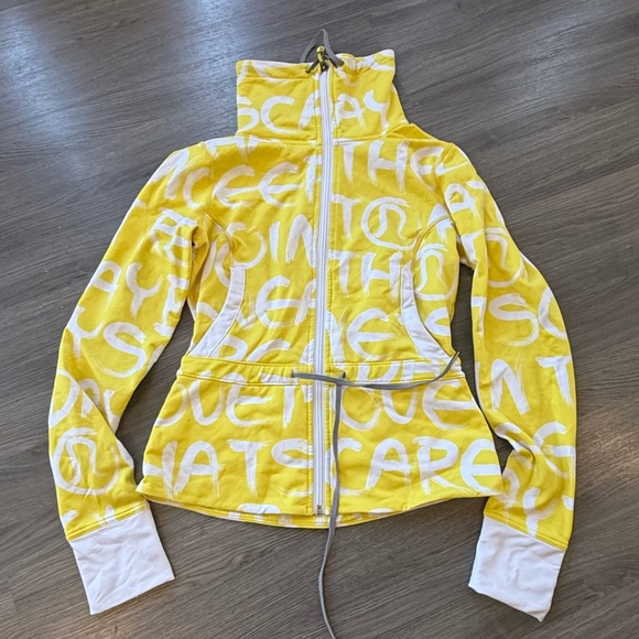 🍋 Lululemon Vintage Jacket - Picture 3 of 5